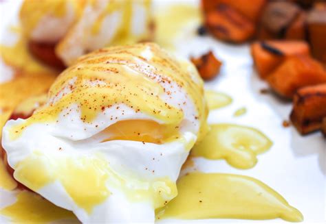 This is made possible by the fact that both butter and egg yolks contain emulsifiers. Hollandaise Sauce