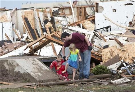 Oklahoma Tornado 2013 Photos And Footage Of The Twisters Devastation