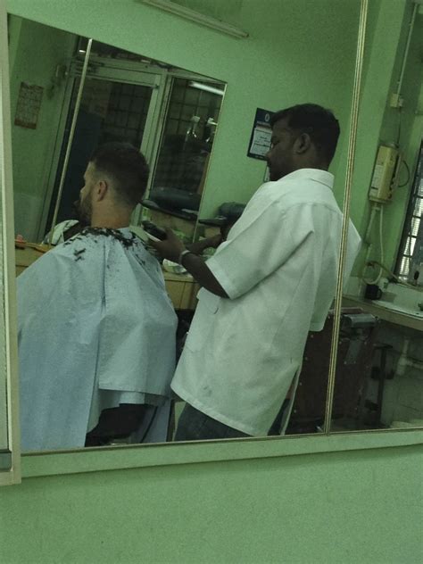 T222 adalah bis terakhir yang menuju fabulous cut barber shop di gombak. Qatu Qatsi!: Going to the barbershop in Kuala Lumpur (KL)!