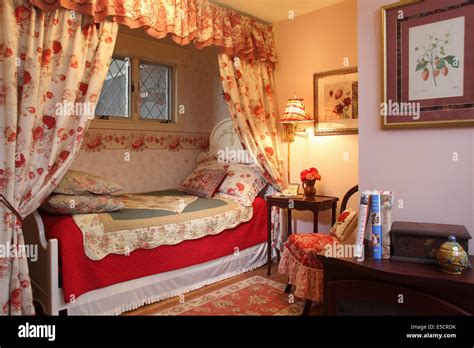 Romantic Floral Bedroom With Single Bed In Curtained Nook Pale Pink