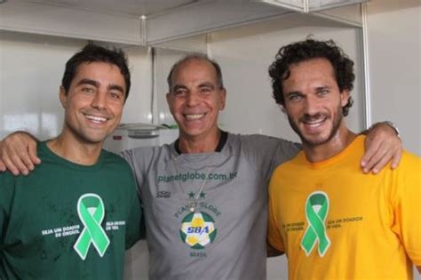 Ricardo Pereira e Paulo Rocha jogam futebol juntos ...