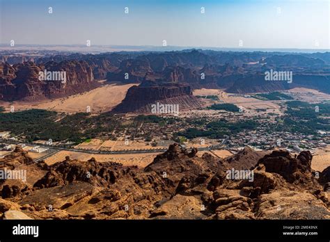 Saudi Arabia Desert Oasis Hi Res Stock Photography And Images Alamy