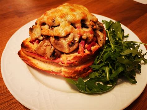 Gegratineerde Croque Met Spekjes En Champignons Internetgazet