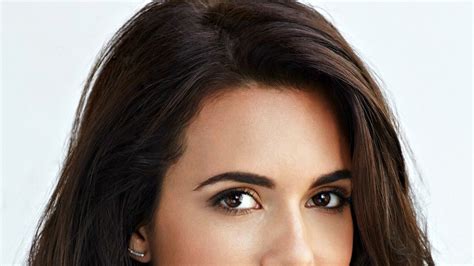 10 Surprising Facts About Chicago Meds Leading Lady Torrey Devitto