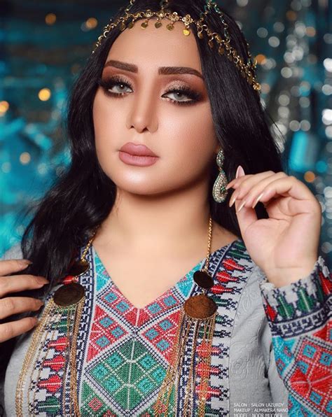 middle eastern makeup persian beauties muslim fashion simple makeup turquoise necklace