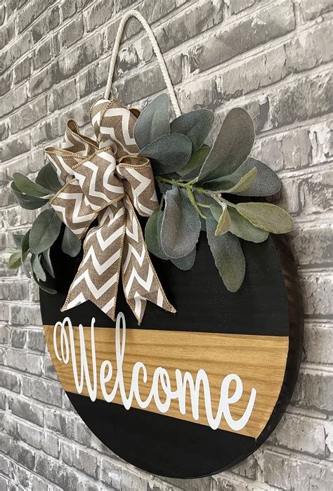 Round Wood Welcome Signfront Porch Circle Welcome Signblack And White