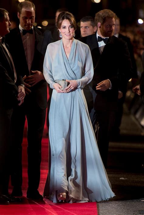 Kate Middleton Goes Braless For James Bond Spectre World Premiere