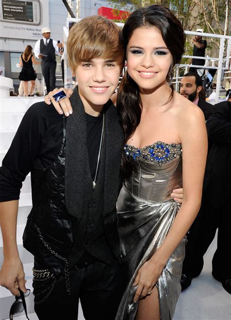 Justin Bieber With Girlfriend New Pictures 2012 ~ Hot Celebrity Emma Stone