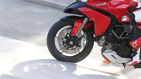Also find multistrada 1200 s colors, seat height, user review & february promos at zigwheels. Vergleichstest Ducati Multistrada 1200 S Touring alt/neu ...