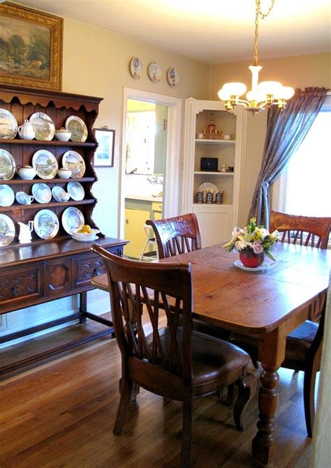 The island here is very old, for example, was once used in a bakery, but it has. An Old-Fashioned World: My little dining room