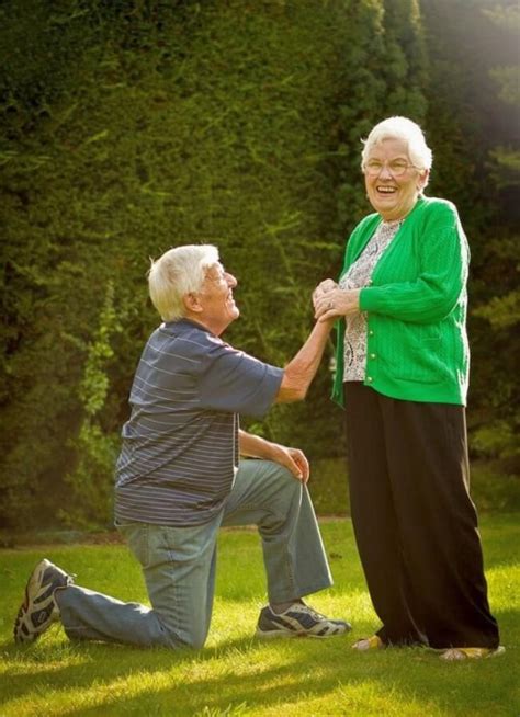 20 Exhilarating Images That Show Love Has No Age Limits