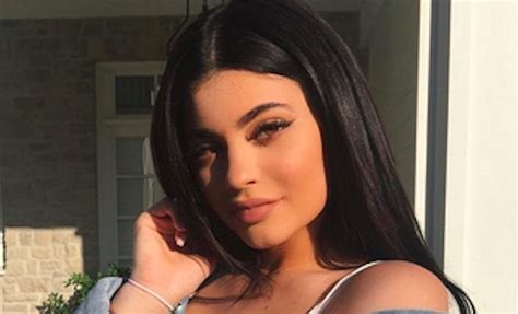 It Looks Like Kylie Jenner Totally Peed Her Pants In These Snapchats