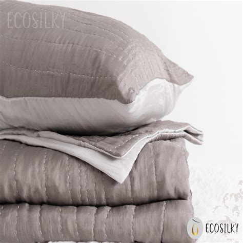 Gối Lụa Khâu Tay Sóng To Sắc Xám Sang Trọng Êm Ái ECOSILKY