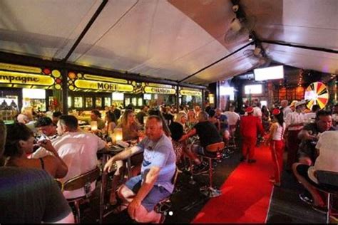 Red Carpet Champagne Bar, Seminyak - Restaurant Reviews, Phone Number