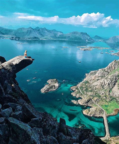 epic view in lofoten😍 have you ever been in norway tag a friend who should see this👇💬 💥join our