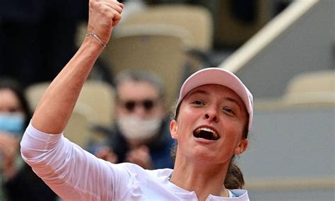 Swiatek is from warsaw, poland who was ranked 54 in the world going into the french open. Roland Garros: Iga Swiatek bate Sofia Kenin e conquista o ...
