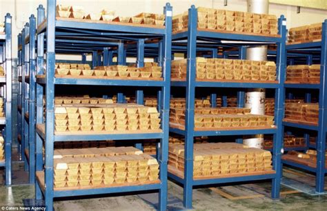 How much does a gold bar worth. Charleston Voice: Stash of £156BILLION in gold bars"Found ...
