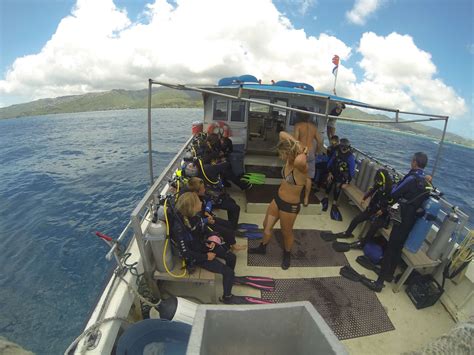 Refreshing Open water Extravaganza 8/01 - Island Divers Hawaii