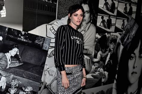 Kristen Stewart Sits Front Row At Chanel Spring 2023 Runway Pfw Show Wwd