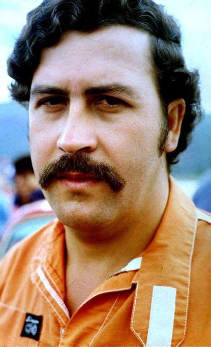 Pablo Escobar, drug kingpin, escapes Colombian prison in 1992 - New ...