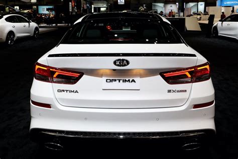 The 2017 Kia Optima Hybrid Is An Almost New Car Bargain