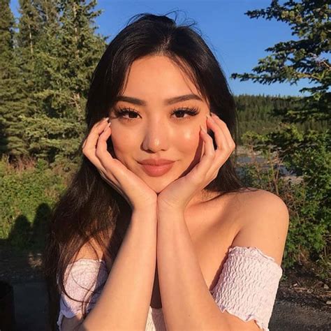 Download Pretty Asian Girl Picture