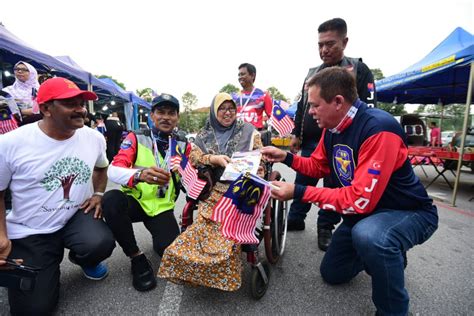 Free jalur gemilang lagu patriotik malaysia mp3. KMJG19: Edaran Jalur Gemilang Bangkit Keterujaan ...