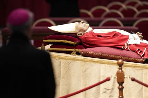 pope emeritus benedict xvi body lying in state at vatican news sports jobs the nashua