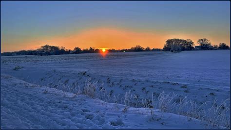 Sonnenaufgang In Den Feldern Foto And Bild Landschaft Jahreszeiten