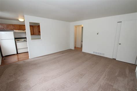 2 bedroom Apartment with finished basement - Bavarian Village on the Lake