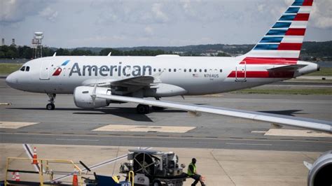 American Airlines Cancels Hundreds Of Flights