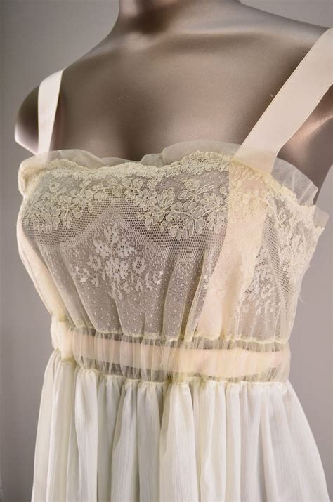 Iris 1940 S Nightgown Empire Waist Lace Bodice And Ribbon Straps Vintage Leavers Lingerie