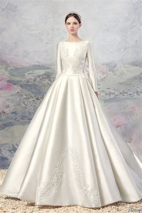 The leitmotiv of wedding dress designers for several years, the backless embodies the desire of contemporary young women to rhyme romanticism with sensuality. Papilio 2016 Wedding Dresses — "Swan Princess" Bridal ...