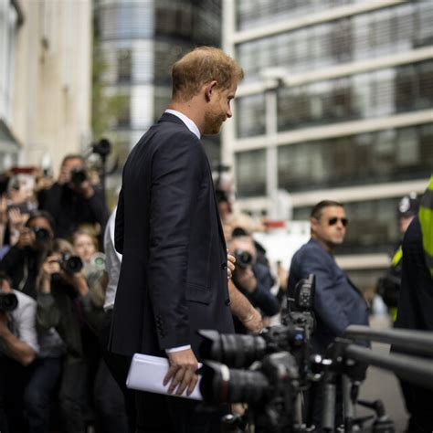 Uk Phone Hacking Lawsuit Prince Harry Is Pressed On Details In