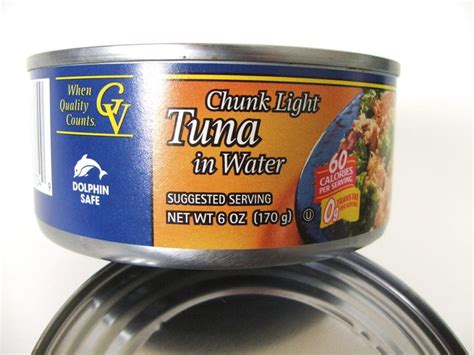 A bad tuna will give off a distinct, foul odor. Tuna and Gout: Is Tuna Bad for Gout? | Making Sense of Gout