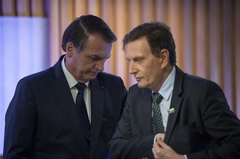 Construção de relações com bolsonaro. Crivella se aproxima de Bolsonaro e lidera queda de | Política