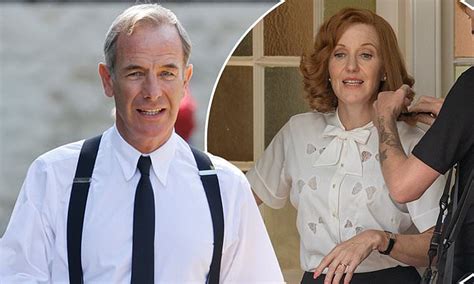 Grantchesters Robson Green Reunites With On Screen Wife Kacey