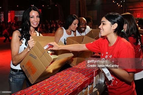 Danielle Staub And Lori Michaels Helped Assemble 150000 Meals At The