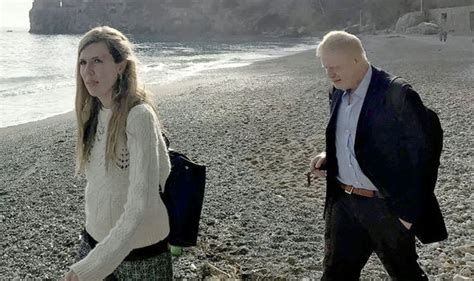 Nun haben sie zwei fotos. Boris Johnson girlfriend: 5 fast facts about Tory leader ...