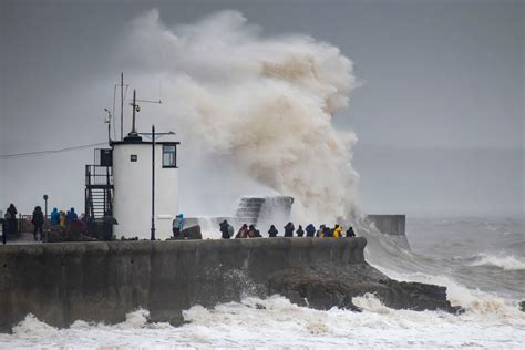 Storm Francis How The Met Office Picks The Names For Storms Wired Uk