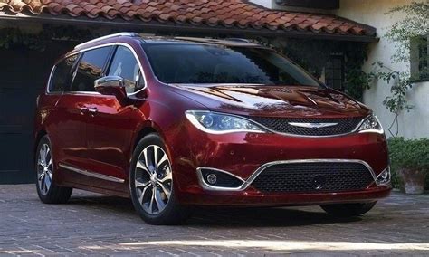 New 2017 Chrysler Pacifica Minivan Takes Over For Town And Country