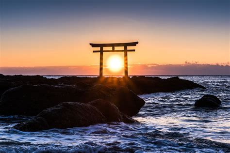 日本独自の文化が輝く美しい景色ってありますよね。今回は、そんな日本らしい美しさに溢れる、涙が出るほどの絶景スポットを紹介します。日本人なら、死ぬまでに一度は行きたいと思うようなそんな絶鬼に癒さ