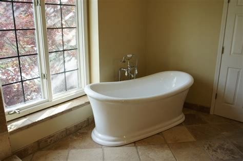 Traditional bathtubs are clunky, big and take up a large amount of space —often existing as the unattractive focal point of your bathroom. How To Add A Shower To A Freestanding Tub | Claw Foot Tubs