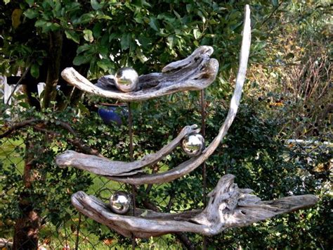 Gartendeko für eine individuelle und stilvolle gestaltung der eigene garten ist für viele menschen eine persönliche wohlfühloase, in der die stressigen momente des alltags in den hintergrund treten. Gartendeko - Kreatives aus der Natur | Garten deko ...