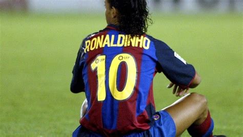Efter sju spelade omgångar ligger queretaro på en åttondeplats i den mexikanska högstaligan. Ronaldinho chega aos 35 anos cheio de história para contar ...