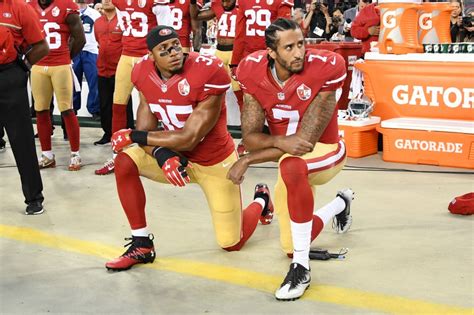 The 49ers Just Showed Us How Much The Locker Room Supported Colin Kaepernick Gq