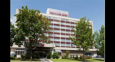 Alsatian museum and tomi ungerer museum are cultural highlights. Hôtel Holiday Inn Strasbourg