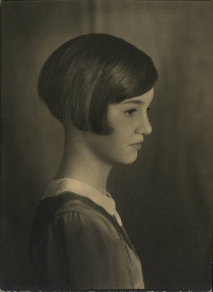 Year 1930 (mcmxxx) was a common year starting on wednesday (link will display 1930 calendar) of originally published in 1930, this rare book contains very detailed instructions and illustrations for recreating the fantastic long and short hair finger wave. 68 best 1920s bob haircuts images on Pinterest | Louise ...