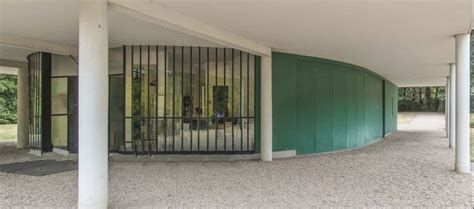 Villa Savoye by Le Corbusier. A view of the entry hall to the left and