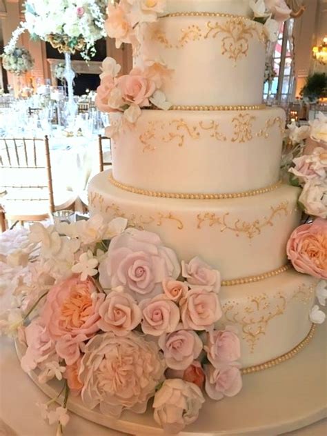 For The Love Of Cake By Garry And Ana Parzych A Vintage Custom Wedding Cake At Rosecliff Mansion